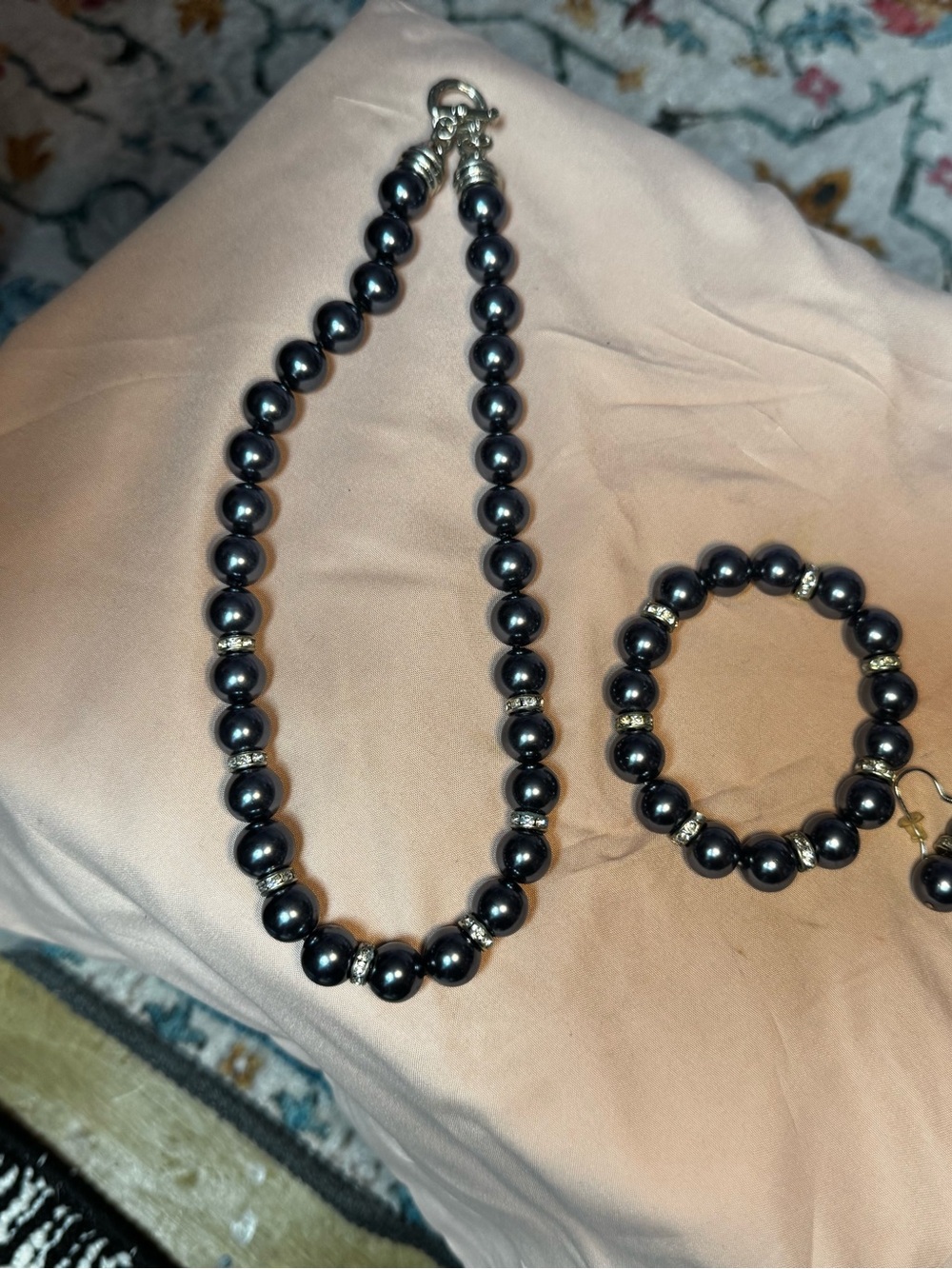 Elegant Black Pearl Bead Necklace and Bracelet Set